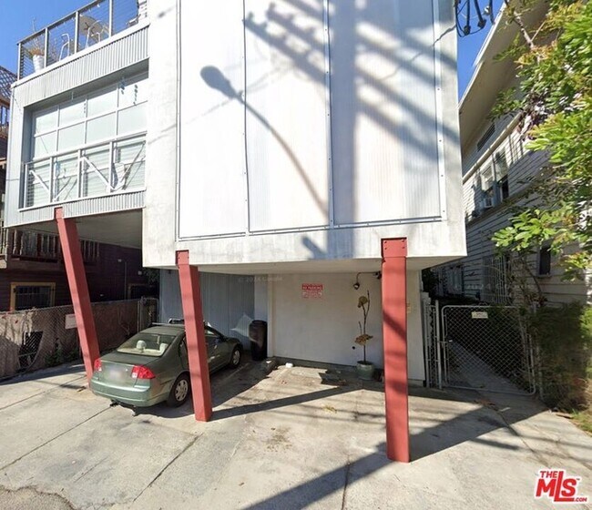 Building Photo - 24 Westminster Ave