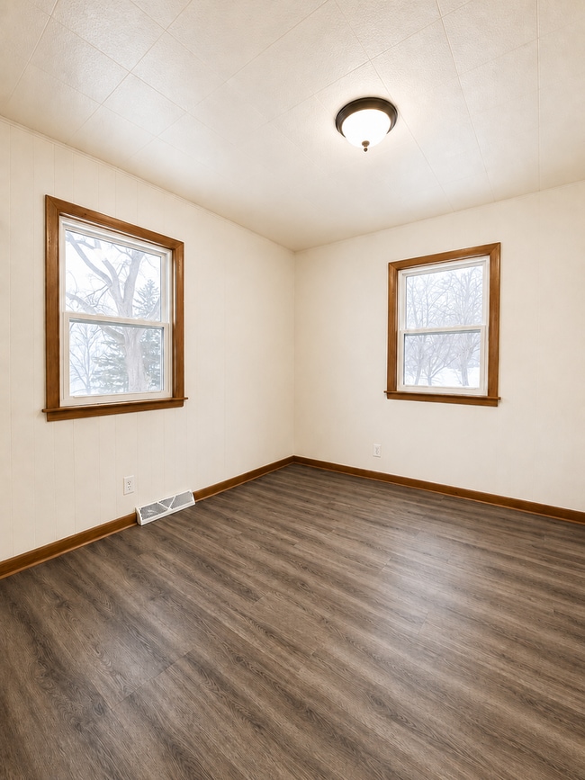 Building Photo - Charming 2 Bed / 2 Bath Home in Baraboo, WI