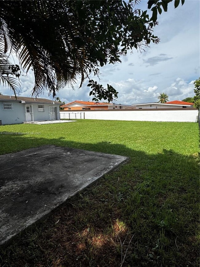 Building Photo - 10721 SW 64th St