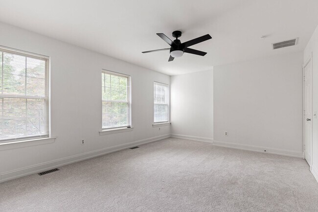Building Photo - Stylishly Updated 4BR Home in Convenient Bear Location