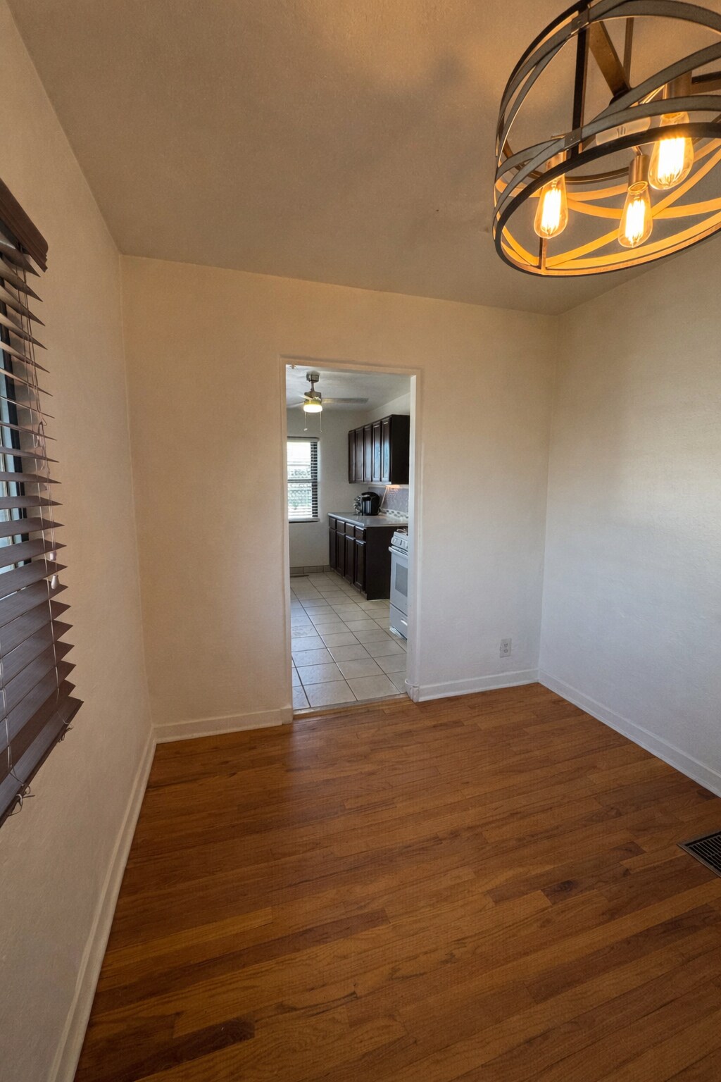 Building Photo - 2113 Madeira Dr NE