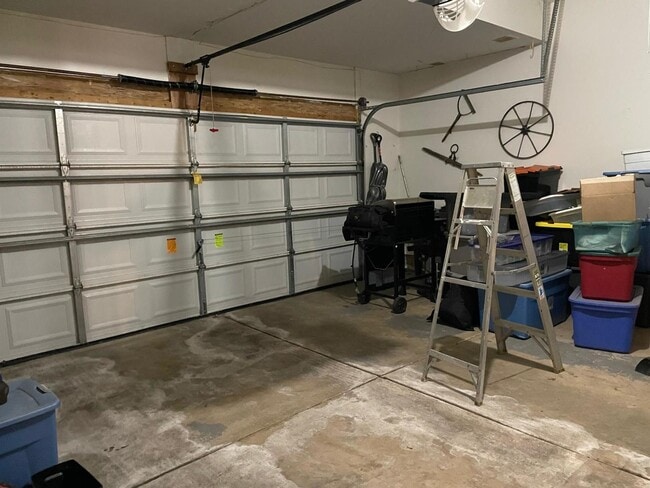 Building Photo - 724 County Line Rd