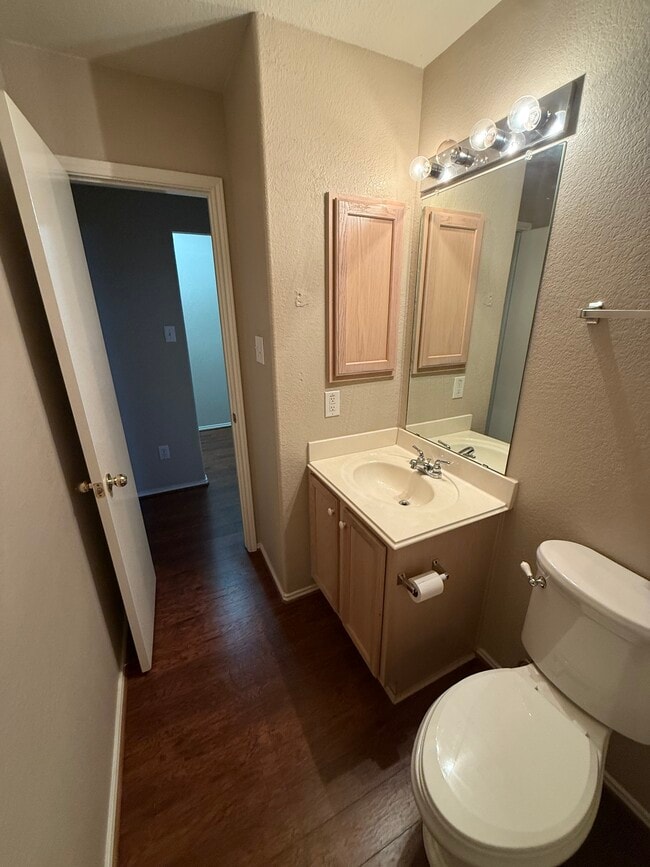 Building Photo - 960 Jockey Club Ln