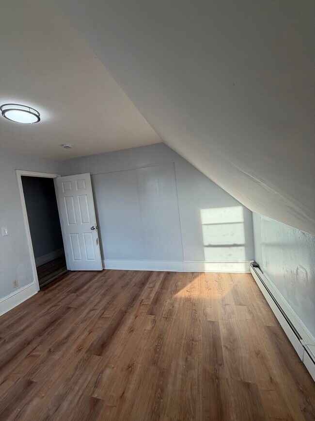 Building Photo - 55 Harwood St