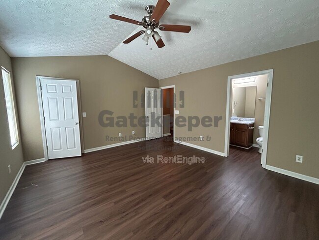Building Photo - 5616 Union Pointe Dr
