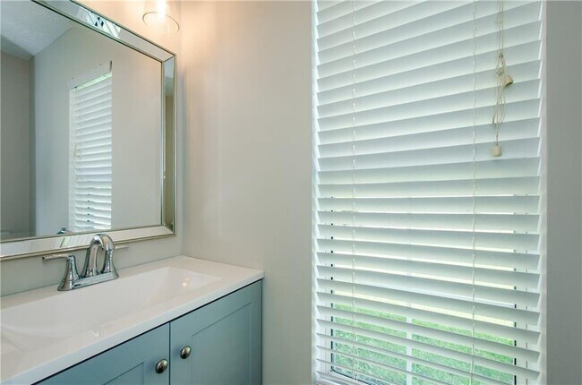 Building Photo - 10840 Mortons Crossing