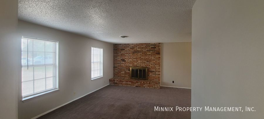 Building Photo - 4509 Parkdale Dr