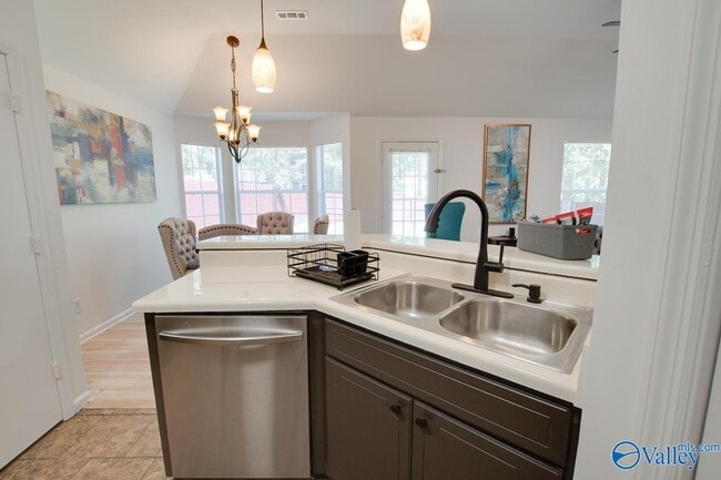 Building Photo - 210 Cypress Creek Dr
