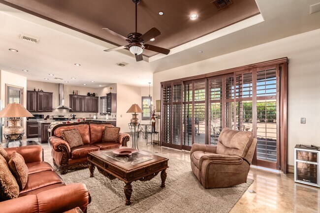 Stunning 3 bedroom, 2.5 bathroom home for lease in beautiful Rio Verde! - 26446 N Avenida del Ray