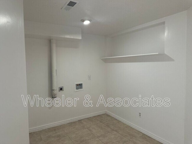 Building Photo - 1315 S 120 E