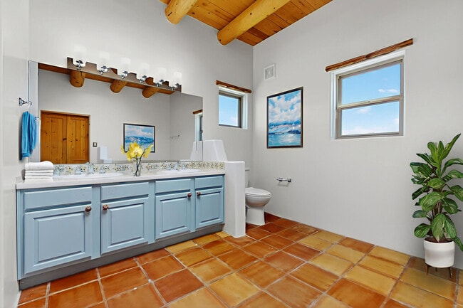 Building Photo - 45 Encantado Loop