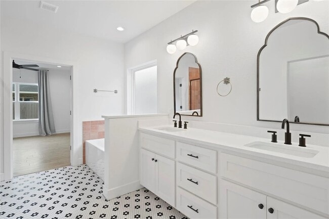 Building Photo - 4533 Seals Ln