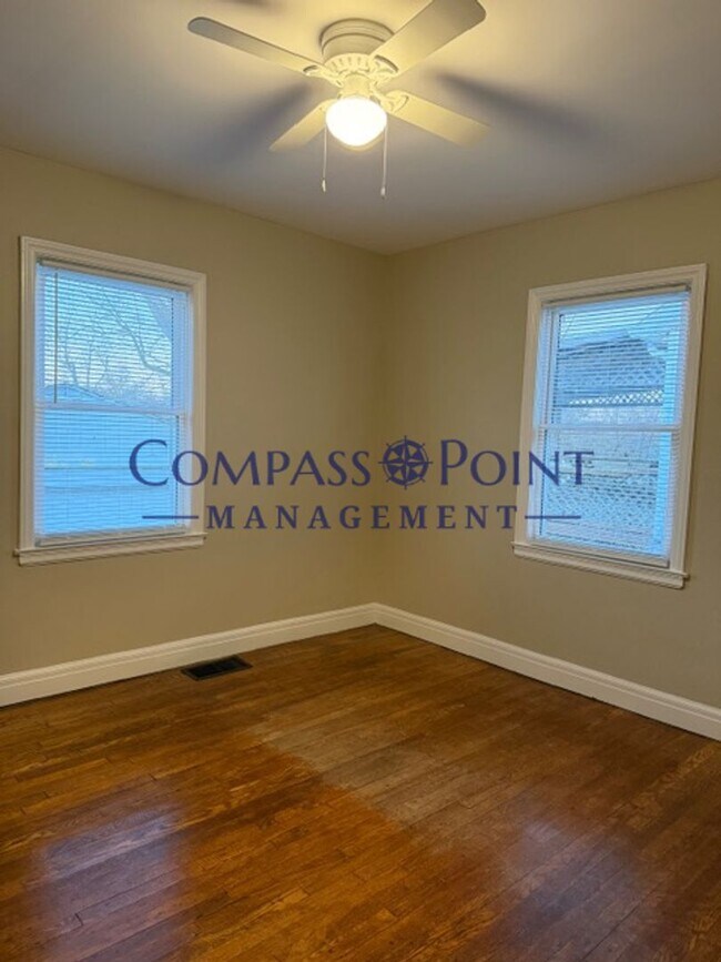 Building Photo - Your New Home Awaits! First Month Rent Free!!!