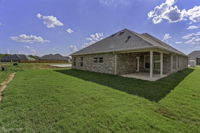 Building Photo - 212 Paisley Ln