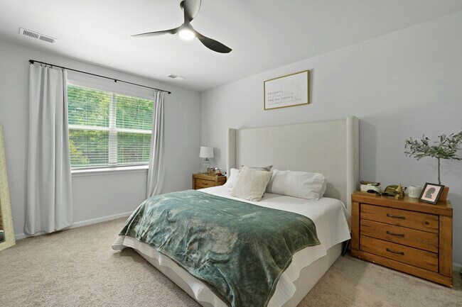 Building Photo - 41 Gypsea Ln