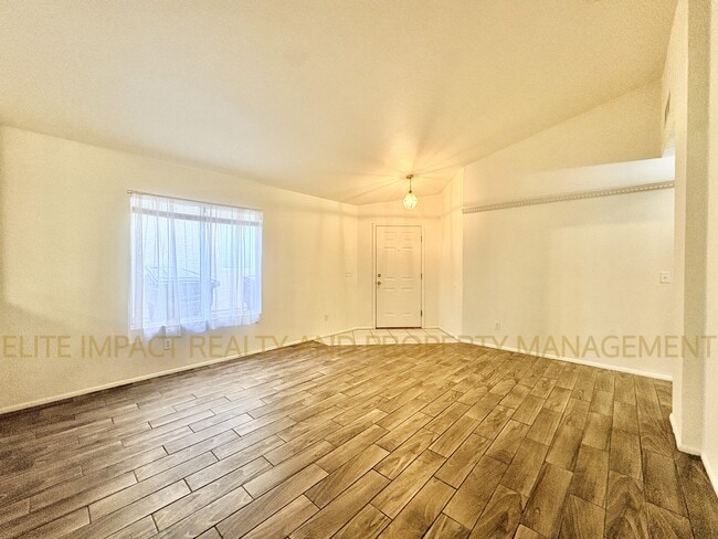 Building Photo - 9073 E Muleshoe St