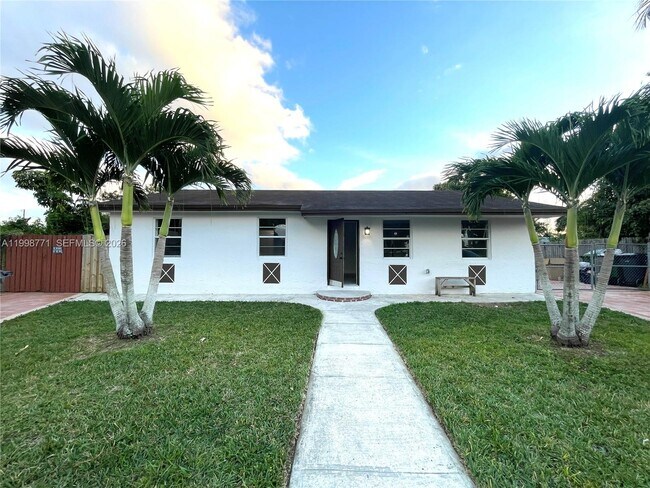 Building Photo - 1666 SW 3rd Ct