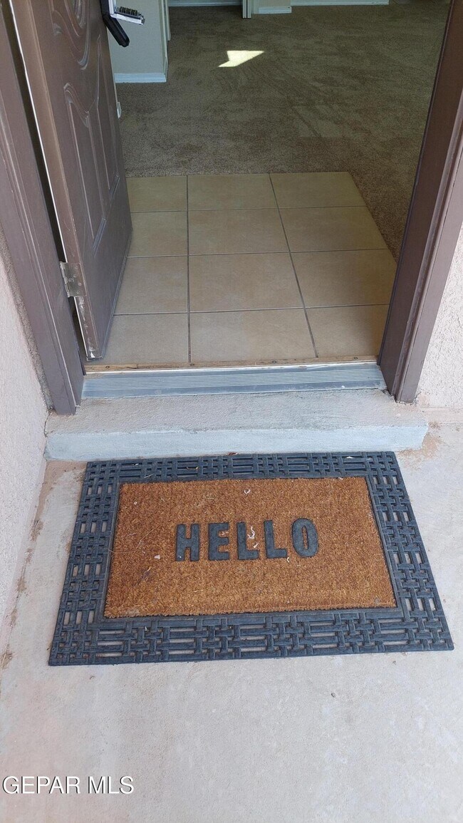 Building Photo - 14235 Russ Leach Ave