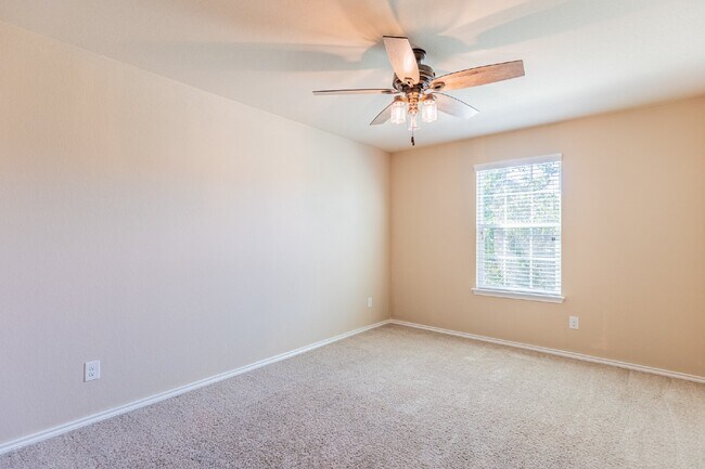 Building Photo - 1744 Emerald Edge