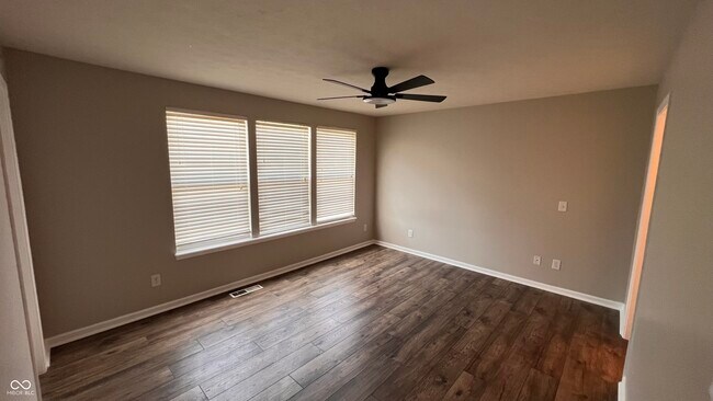 Building Photo - 12721 Tamworth Dr