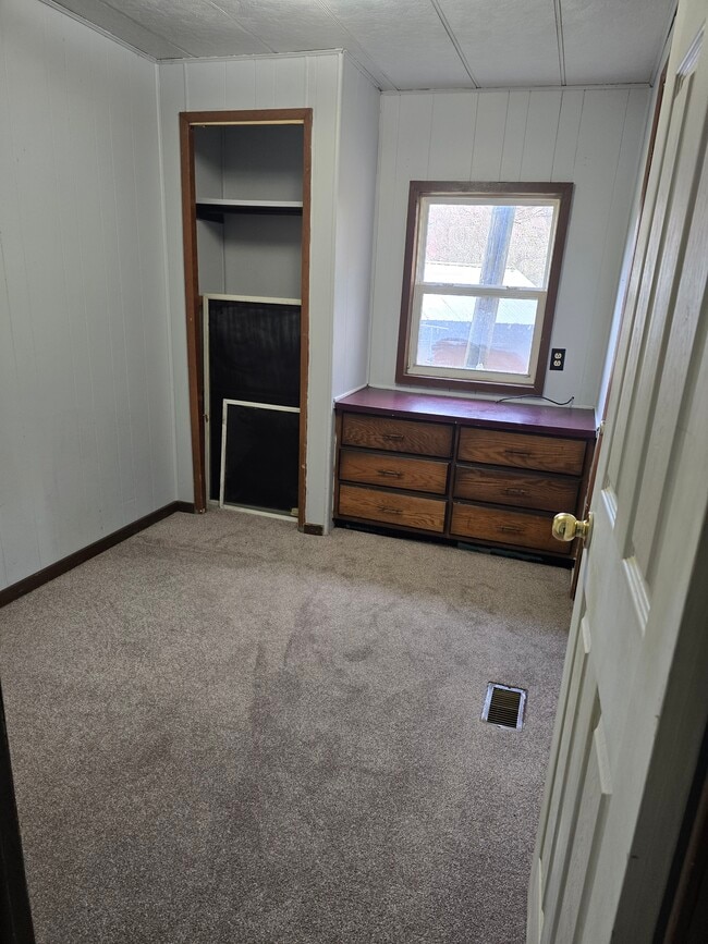 Building Photo - 32387 State Rte 3