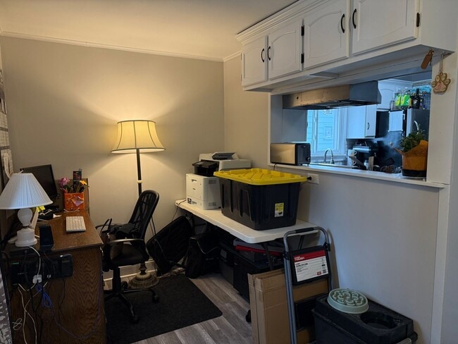 Building Photo - Charming Character Home with Screened Porch & Main Floor Laundry in North Branch