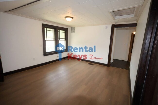 Building Photo - Three Bedroom | Two Bathroom House
