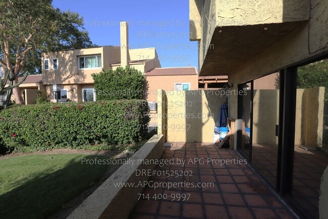 Building Photo - 19651 Castellana Plaza