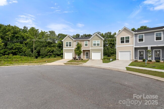 Building Photo - 110 Blakeslee Ct