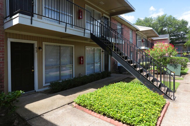 Exterior - Savan Villas Apartments