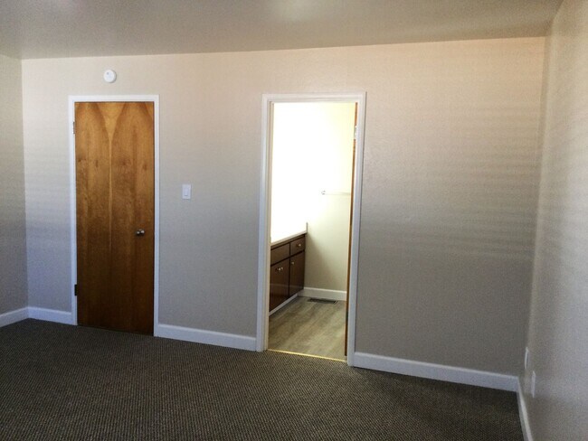Building Photo - Parcel 4