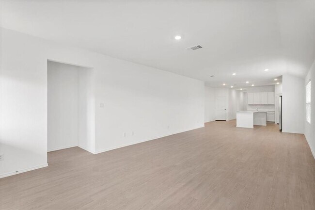 Building Photo - 216 Herald Dr