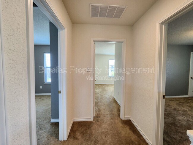 Building Photo - 15214 Ohare Landing