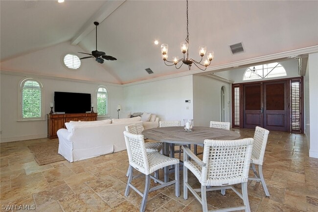 Building Photo - 2201 Beacon Ln