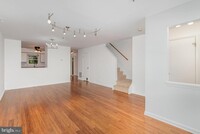 Building Photo - 509 McManus Way