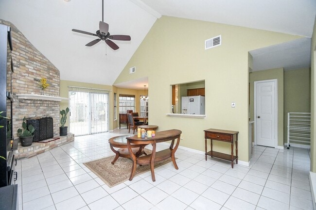Building Photo - 9111 Belle Glen Dr