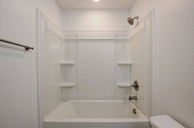 Building Photo - Fresh and so Clean Clean Close to Everything!