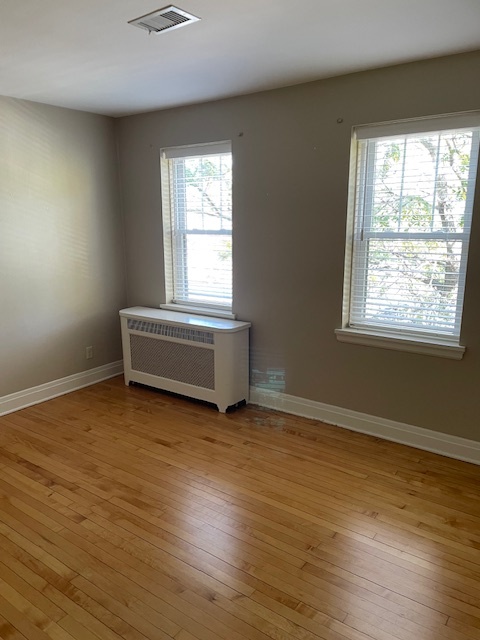 Living room - 5029 7th Ave