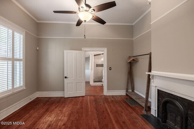 Building Photo - 926 Rose Park
