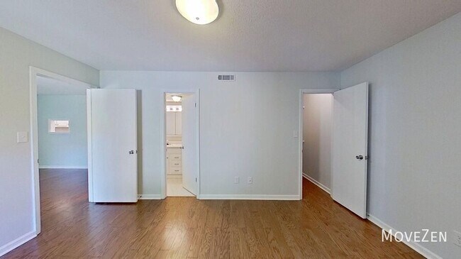 Building Photo - 216 Ridge Forest Ct