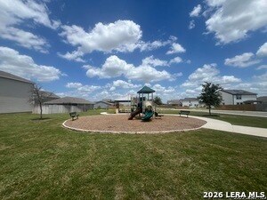 Building Photo - 2560 Solon Ln