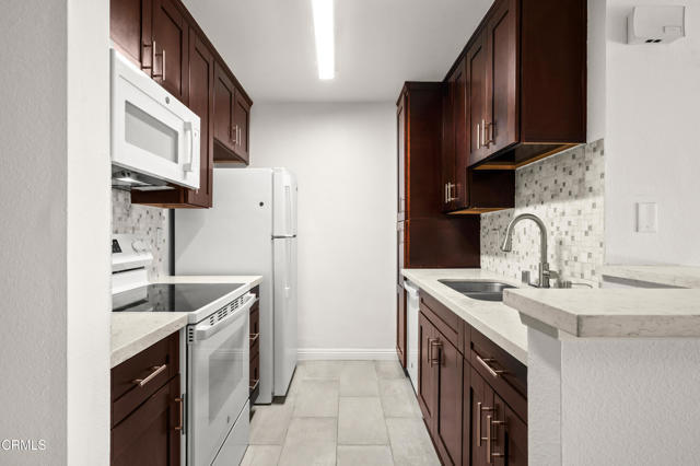 Building Photo - 4499 Via Marisol Via