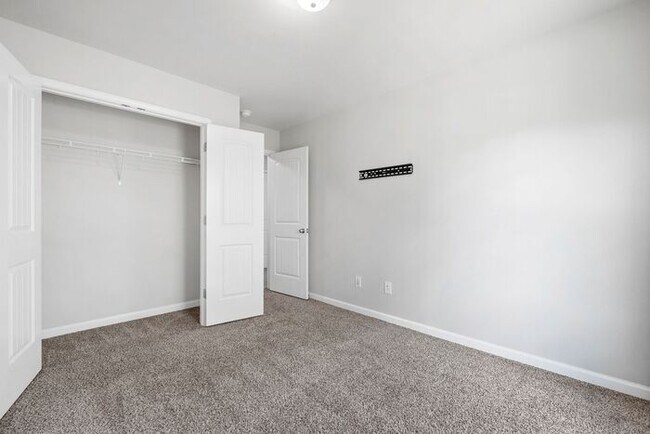 Building Photo - 3316 Pennington Dr