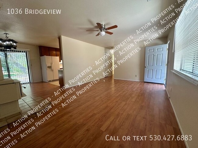 Building Photo - 1036 Bridgeview-