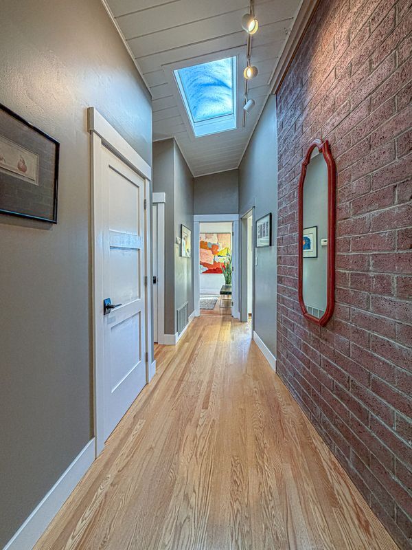 Building Photo - 1560 Ronne Dr