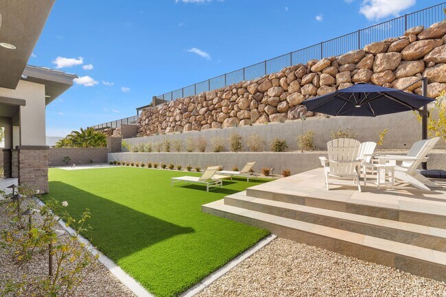 Building Photo - Modern Elegance in Scots Pine – 5-Bedroom Luxury Residence in West Summerlin