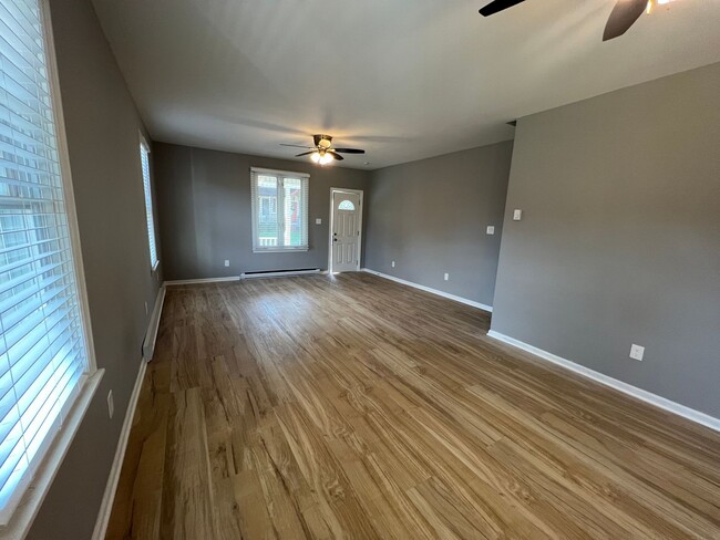 Building Photo - Newly Remodeled 3 Bedroom in Vera Cruz