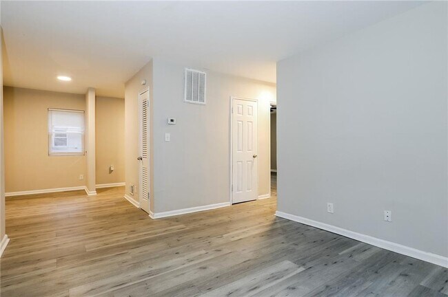 Building Photo - 2841 Belvedere Ln