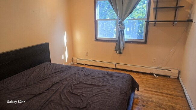 Building Photo - 1723 41st St