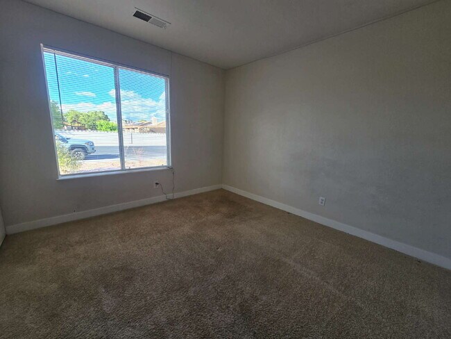 Building Photo - 6413 Sterling Springs Pkwy